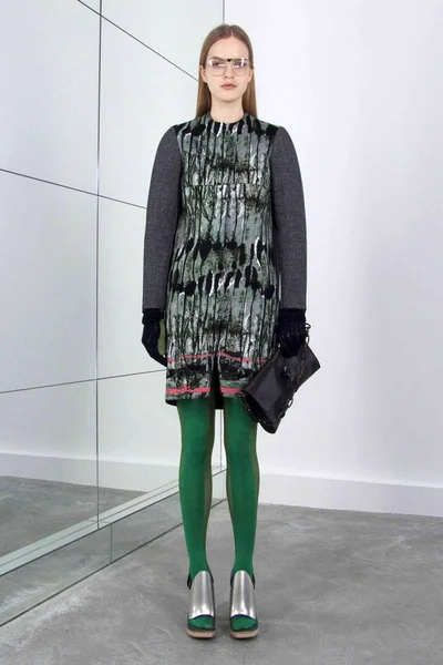 Look 3